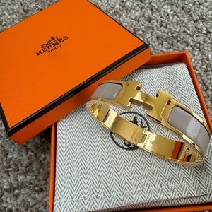 📌SOLD ON OTHER WEBSITE. Hermès - Clic H Bracelet